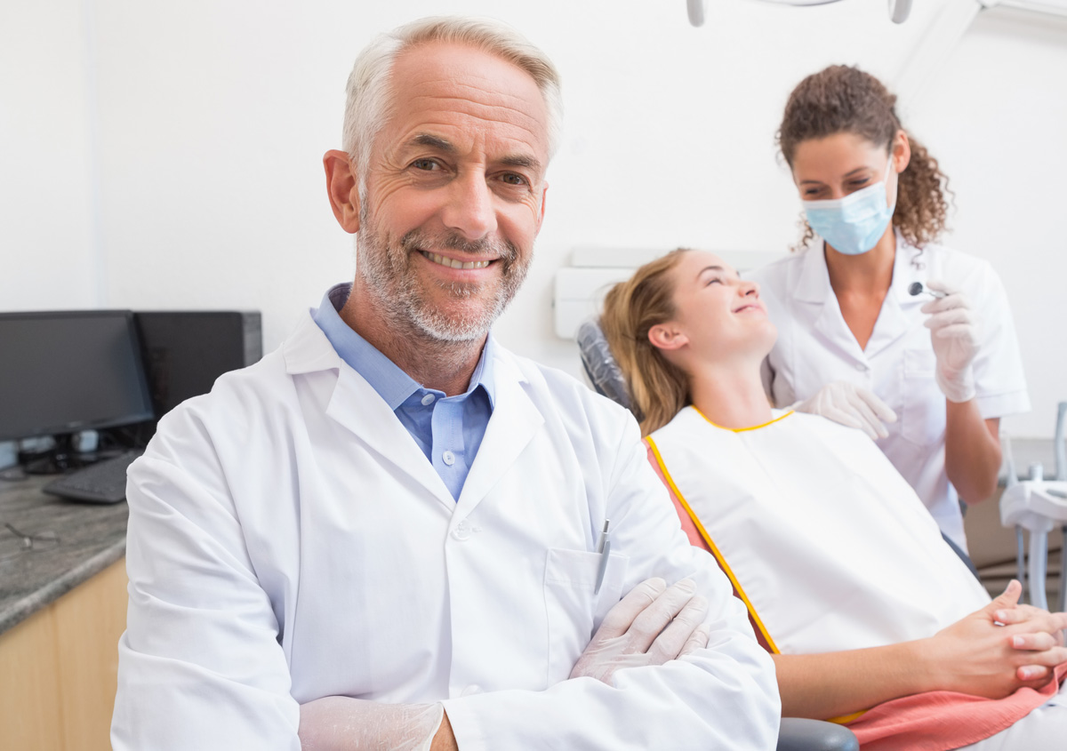 How does choose a cosmetic dentist in San Diego